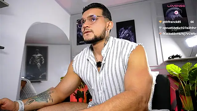 Živý XXX chat Marco_Vega