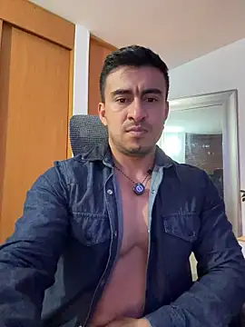 Chat +18 de Chris_Clarck ao vivo