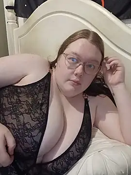 Sexycurvyemilyy Show Webcam