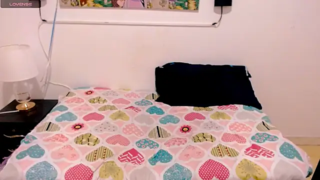 naomi_cute19's Live XXX Chat