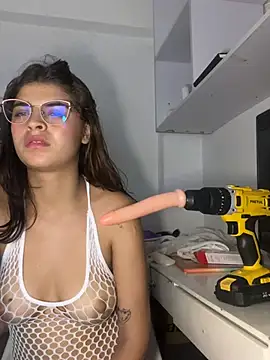 צ'אט XXX בשידור חי של Alahia_Bliss_