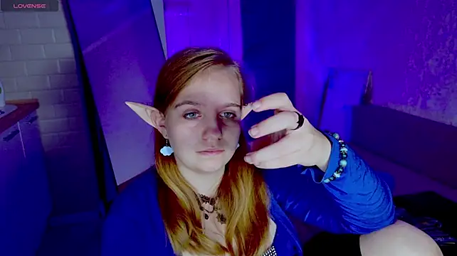 Luna404 - Ice on face, neck, shoulders and chest