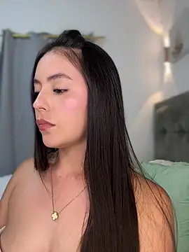 Julietasantos__ Chat XXX in diretta