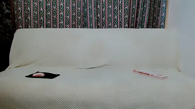 simona_hourglass Live XXX-chat