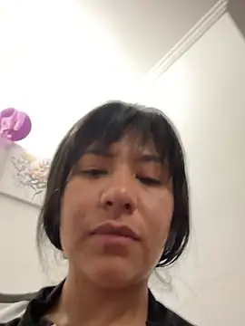Czat XXX na żywo – kim_monti
