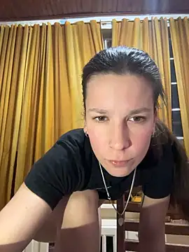 Melu12 Adlı Modelin Canlı XXX Sohbeti