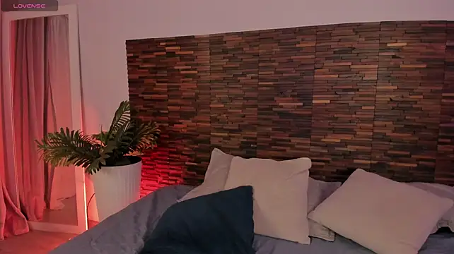 ambaar__1 élő XXX-chatje
