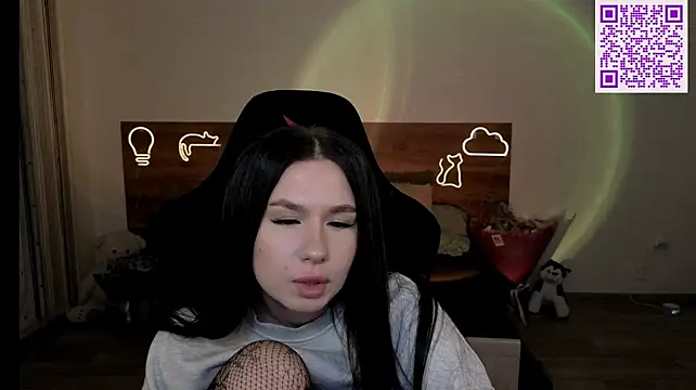 luna_noir_228's Live XXX Chat