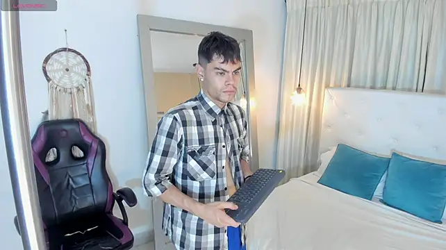 Lycan____ – Naživo XXX chat