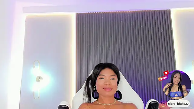 Chat +18 de ciara_blake ao vivo