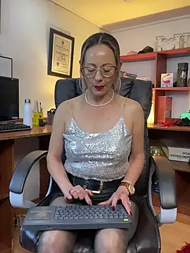 GretaVoss_ - Show tits