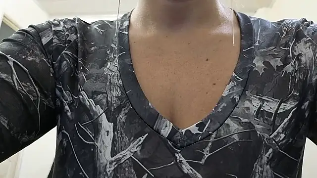 lesb_milf live XXX chat