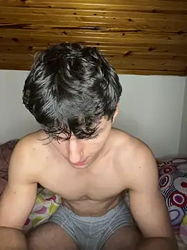 הופעת וובקאם של crazyboyy3