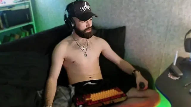 _Serious_Man live XXX chat