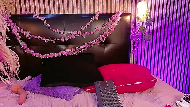 Hiddenhotcake live XXX chat