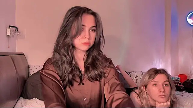 Chat +18 de AlexxMichaell ao vivo