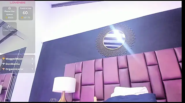 MissFranchesca - Tighten my breasts in a playful way 🤭🍑