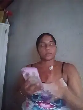 Chat XXX en directo de Giselabrunette25