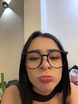 emma_soul1's Live XXX Chat
