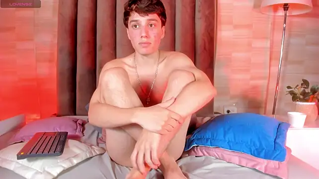 Isaac_Grey Adlı Modelin Canlı XXX Sohbeti