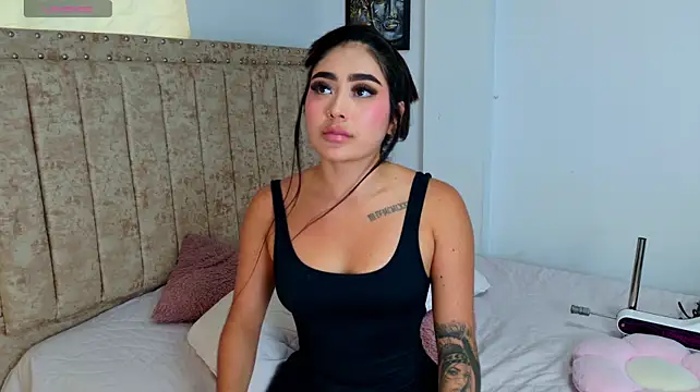 EmiilyEvans_ - show machine