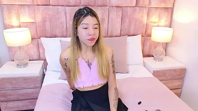 VioletSweetts - Show tits and pinch nipples 🍒👅