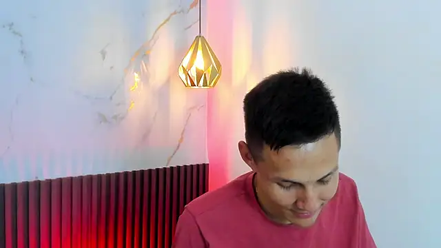 XXX chat uživo modela IzanArias