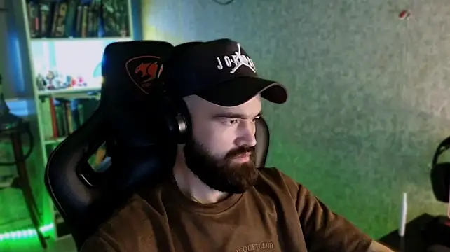 Chat +18 de _Serious_Man ao vivo