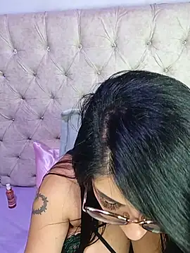 Sexy_cristall_ লাইভ XXX চ্যাট