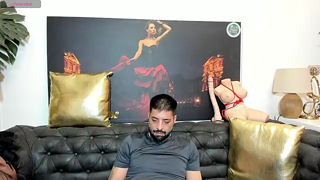 TommyDum live XXX chat