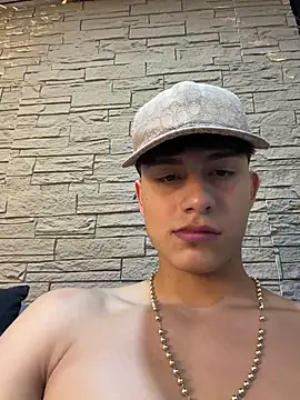 Lander_Cruz Live XXX-chat