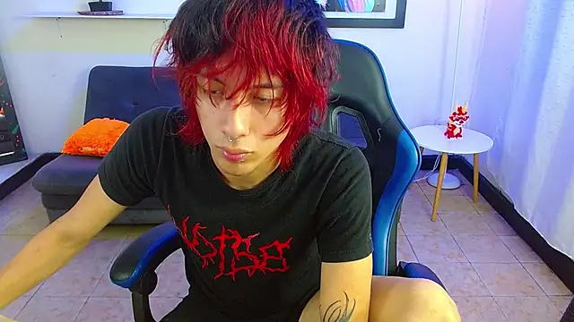 adriaan_18's Live XXX Chat