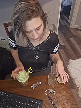 XXX chat uživo modela ScarletsWeb