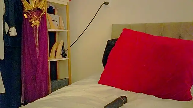 Annawindx - Domi & Dildo & Fışkırtma şov