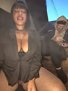 دردشة AmazonianMistress الجنسية المباشرة