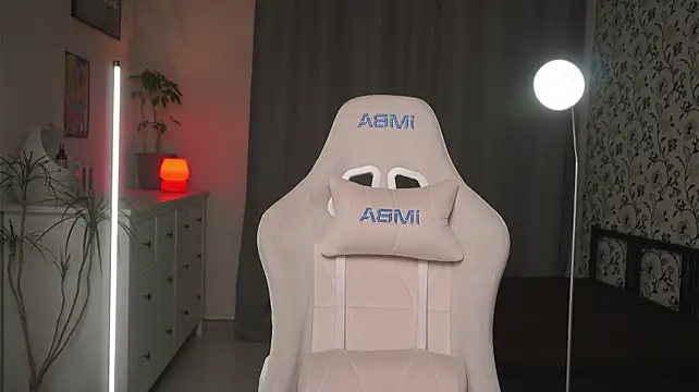 PixieMeow_ Chat XXX live