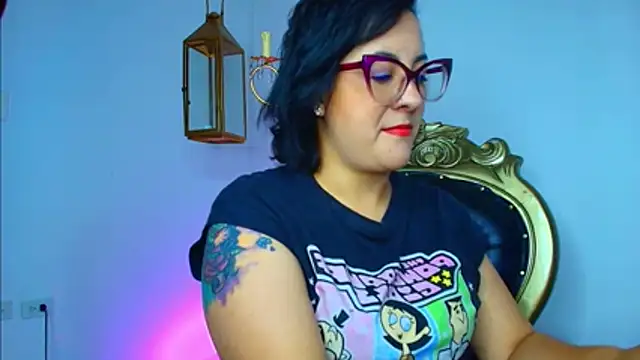 Chat +18 de kiara-voss ao vivo