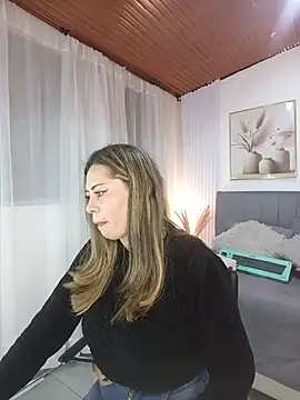 _lara1 - OIL + SPANKS boobs