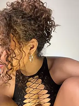 Živý XXX chat CurlyOopsies