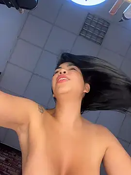 SmileyBabeXXX 现场XXX聊天