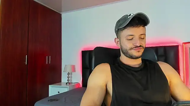 Онлайн чат XXX Marcus_lafourt