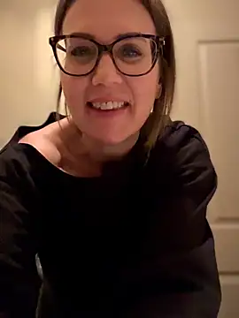 MaiseKnox Chat XXX live