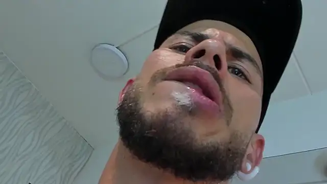 Chat +18 de dylan_jacobx ao vivo