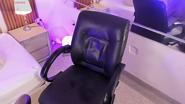 LilyHans - spank my ass and make me moan x 10 spank