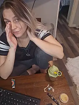Chat XXX ao vivo de ScarletsWeb