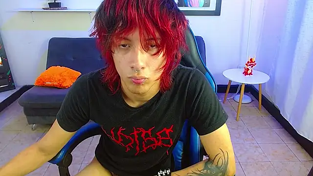 Chat XXX ao vivo de adriaan_18