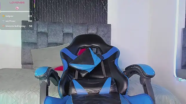 XXX chat uživo modela Alexxus_Smith