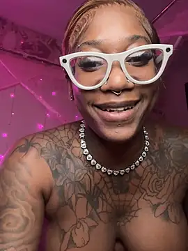 VixenCapri Chat XXX in diretta