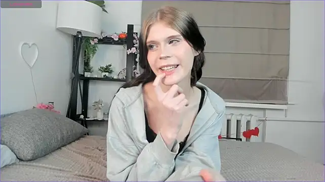 XXX chat uživo modela DustyMirage