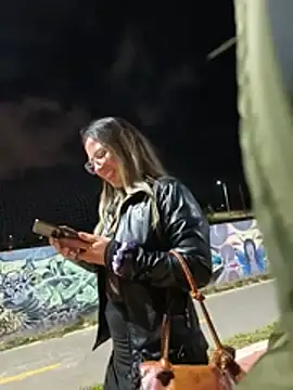 VALELUXX 在線直播表演